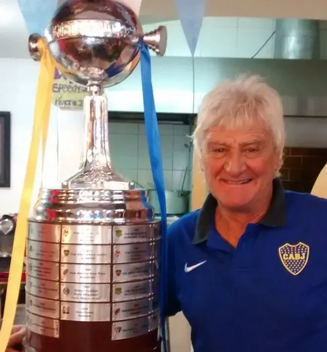 Jorge Ribolzi, multicampeón con Boca, liquidó a Chicho Serna por una antigua declaración (Foto: @marto_m3).