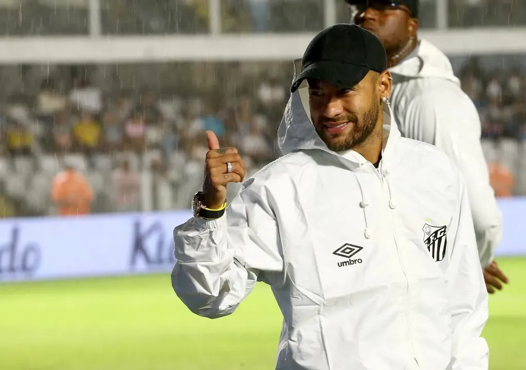 SP – SANTOS – 06/04/2025 – BRASILEIRO A 2025, SANTOS X BAHIA – NEYMAR jogador do Santos  jogador do Bahia durante partida no estadio Vila Belmiro pelo campeonato Brasileiro A 2025. Foto: Mauricio De Souza/AGIF