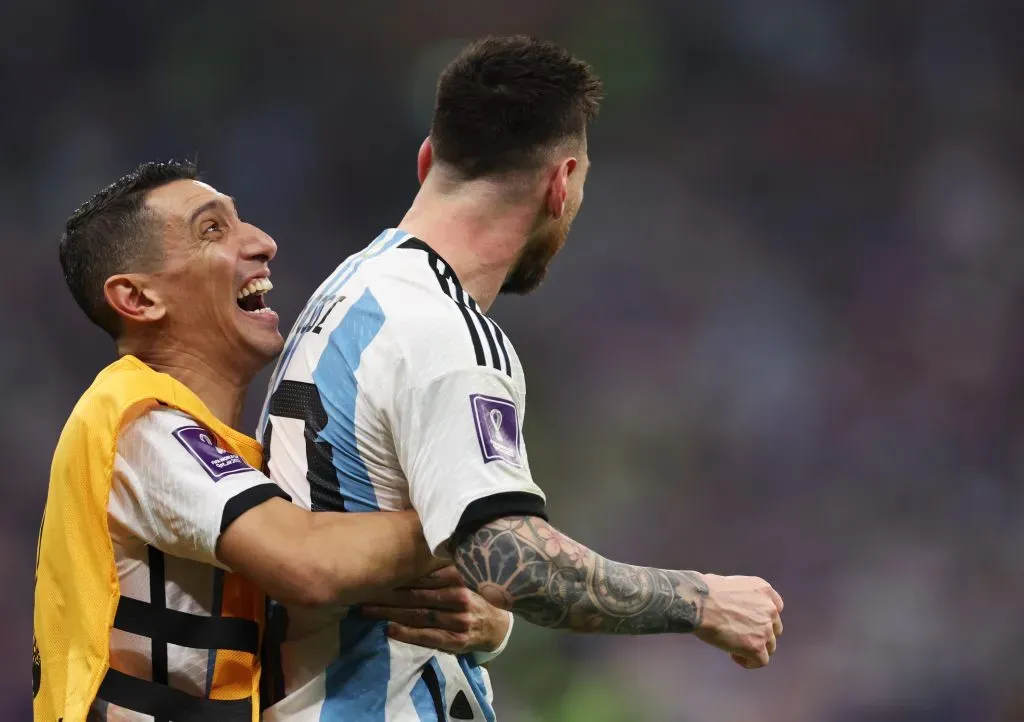 Ángel Di Maria e Lionel Messi venceram a Copa do Mundo de 2022 no Catar. Foto: Clive Brunskill/Getty Images)