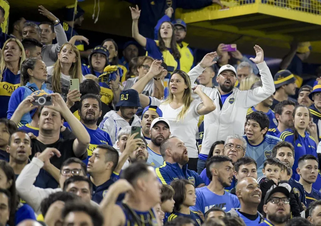 Los hinchas de Boca, en La Bombonera. (Getty)