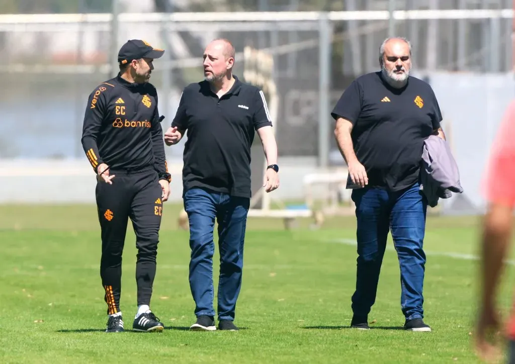 Presidente Alessandro Barcellos, treinador Eduardo Coudet e o vice presidente de futebol Felipe Becker no treino no CT Parque Gigante. Foto Ricardo Duarte/Internacional