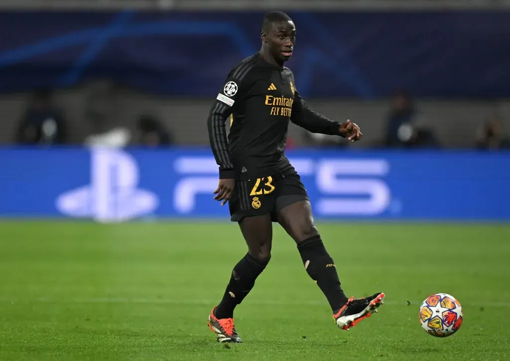 Ferland Mendy em ação pelo Real Madrid. (Photo by Stuart Franklin/Getty Images)