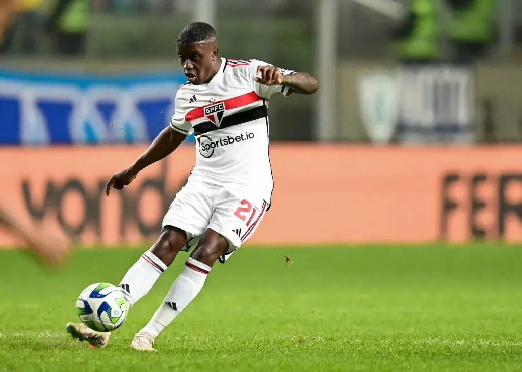 Méndez sigue entrenando con Sao Paulo. (Foto: Imago)