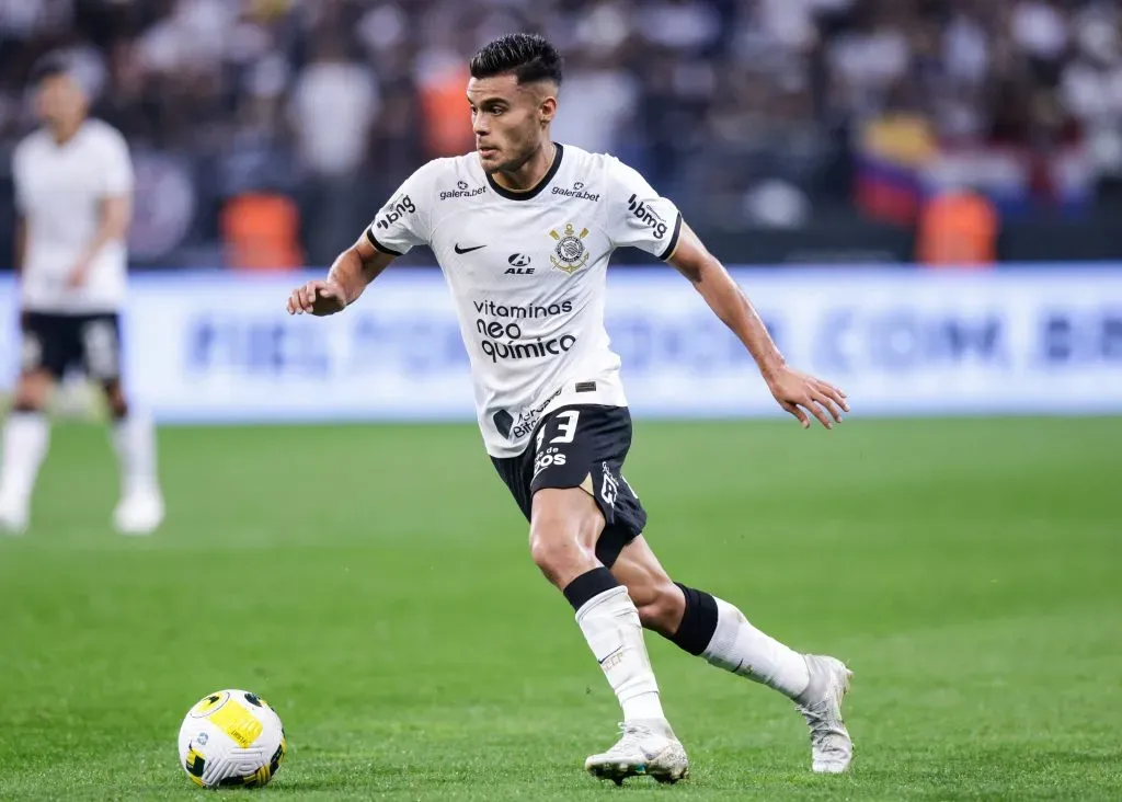 Fausto em ação pelo Corinthians (Photo by Alexandre Schneider/Getty Images)