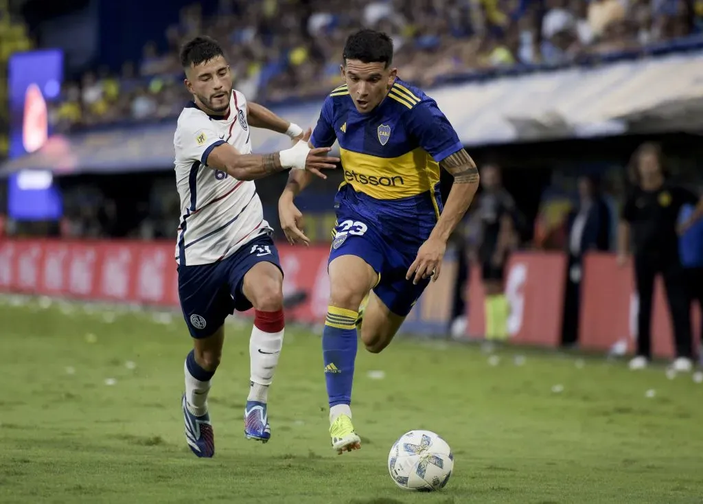 Iván Leguizamón contra o Boca Juniors.  (Photo by Marcelo Endelli/Getty Images)