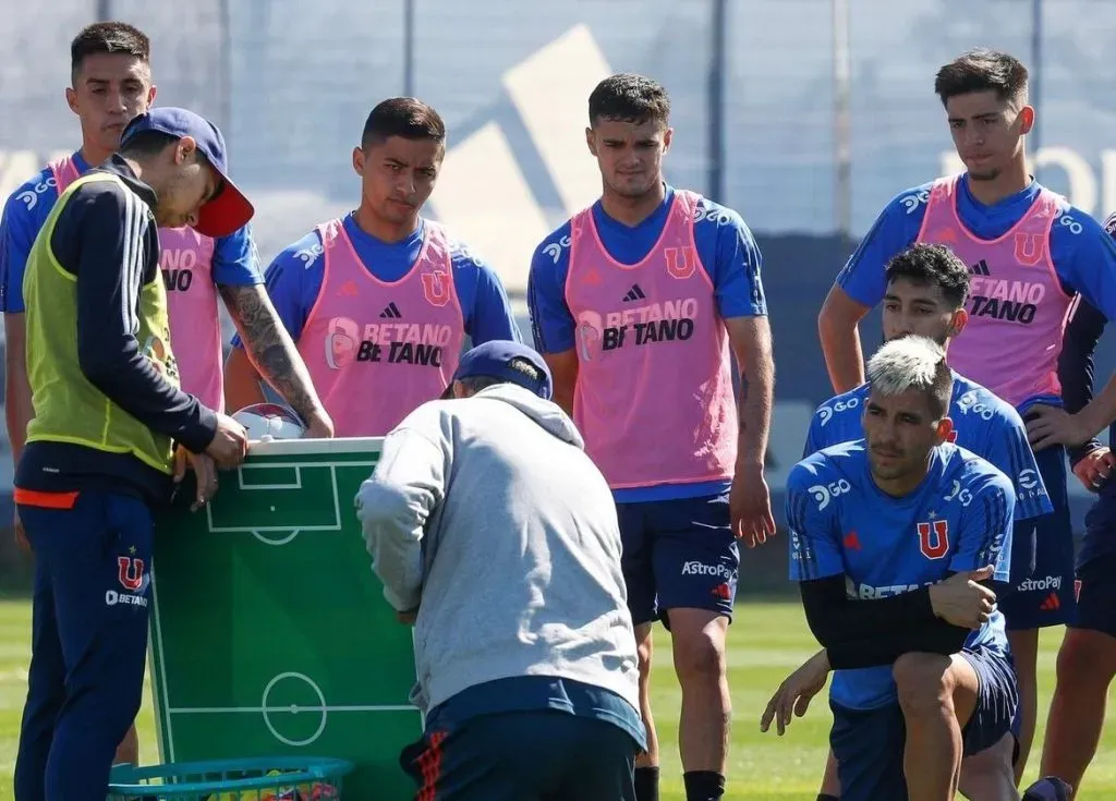 Pellegrino mueve su esquema sin Darío Osorio. Foto: U. de Chile