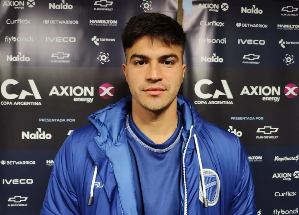 Thomas Galdames espera por el partido que puede ser el último que juega en Argentina. (Foto: Copa Argentina).