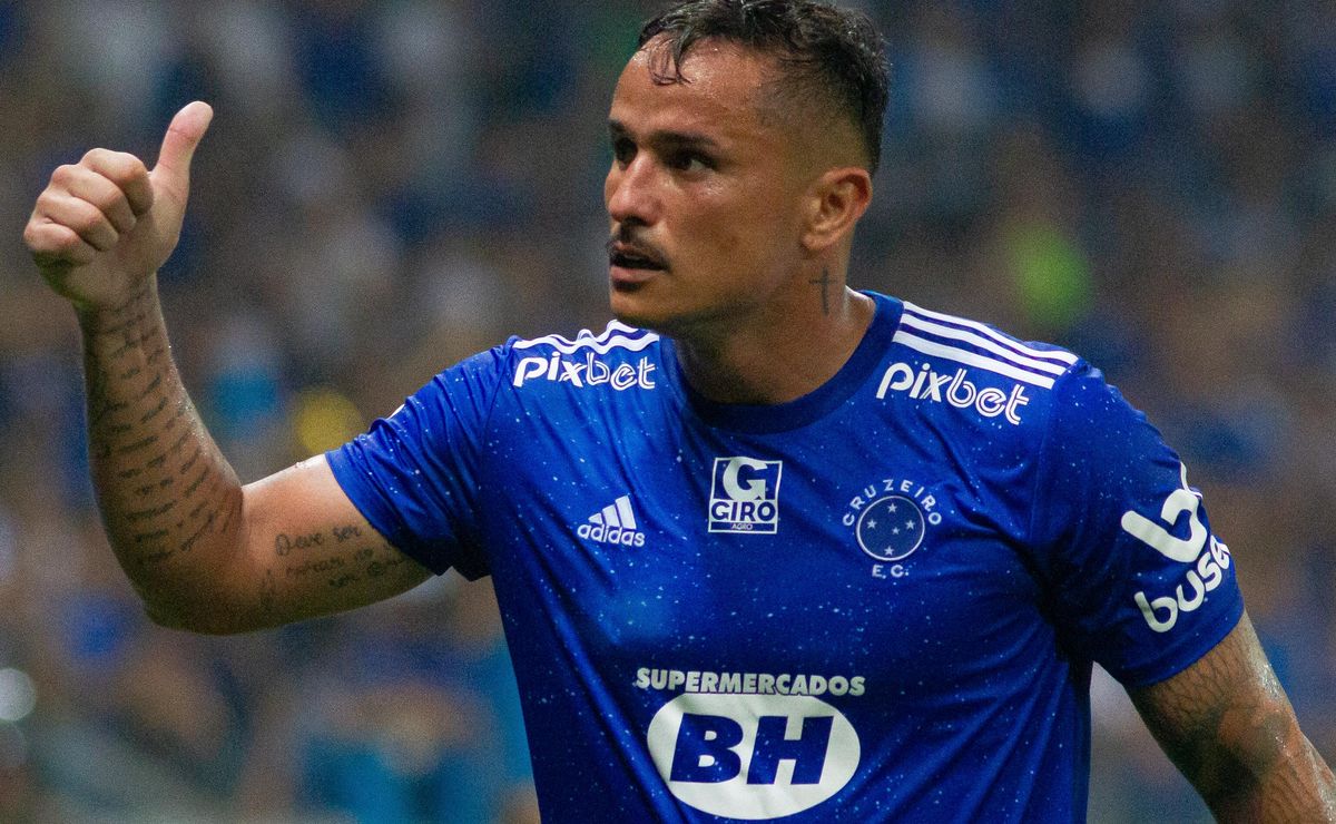 Bruno Rodrigues exalta dedicação do Cruzeiro: Corro por eles