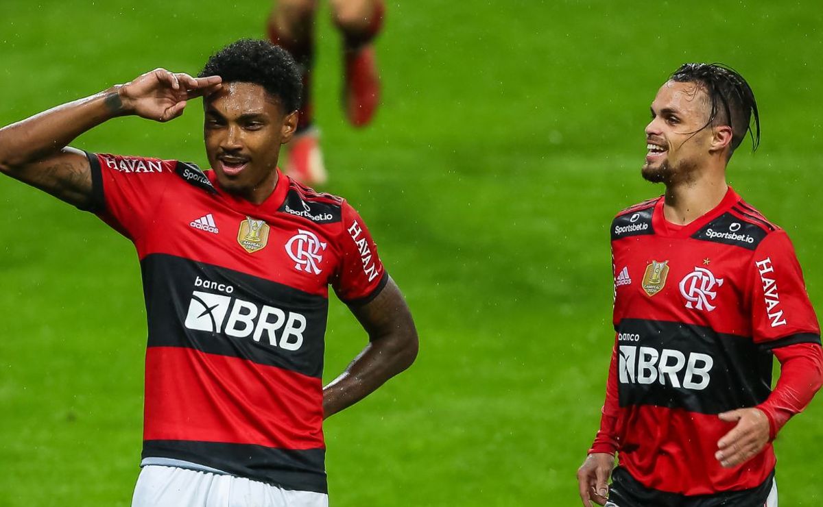 O jogador queridinho de Mano vai jogar contra o Flamengo