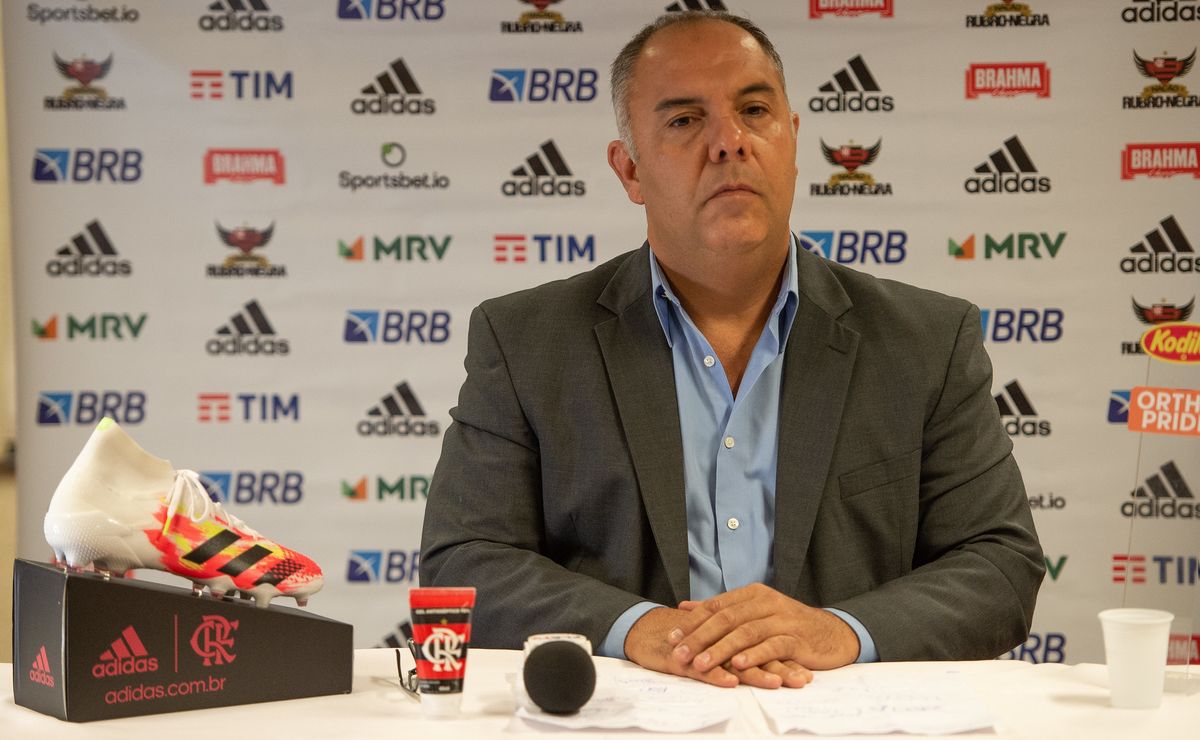 De malas prontas, Isla vê Braz o enaltecer e recebe aval de ídolo do  Flamengo: 'Grande contratação