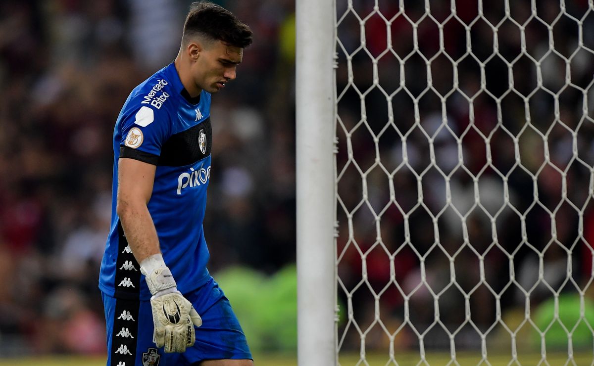 Titular em todos os jogos, Léo Jardim pode ser a salvação do Vasco no  Brasileiro