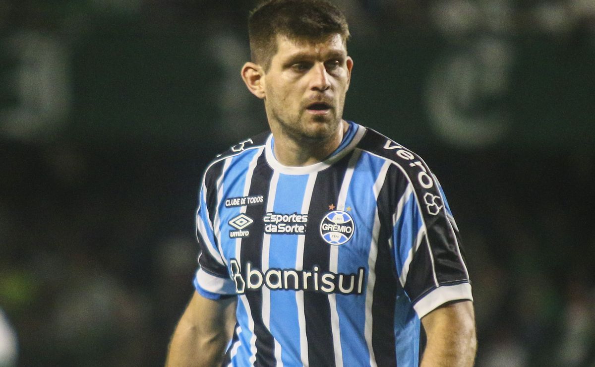 Ninguém teria coragem de fazer isso, literalmente SANGROU em campo:  Kannemann mostra porque é ÍDOLO do Grêmio e tem ATITUDE surpreendente