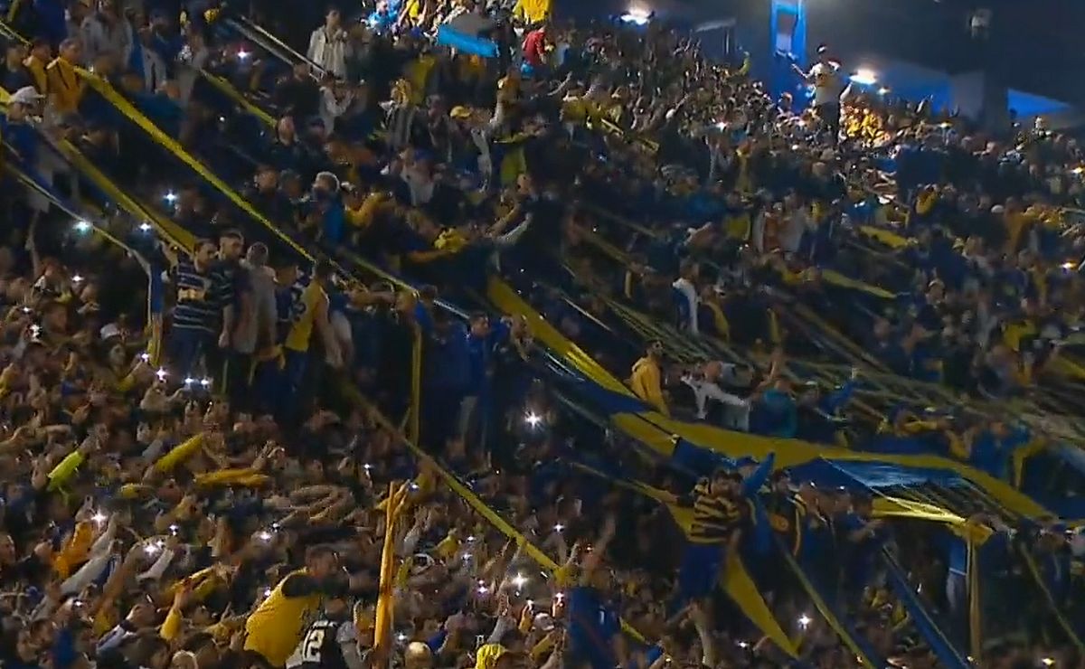 VIDEO ¿Les hará caso? El reclamo de los hinchas de Boca "Le pedimos