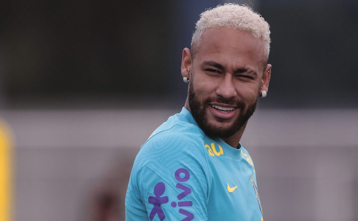 É Só Receber Uma Ligação Do Neymar Camisa 5 é Pedido No Santos Para Jogar No Lugar De Camacho 9625