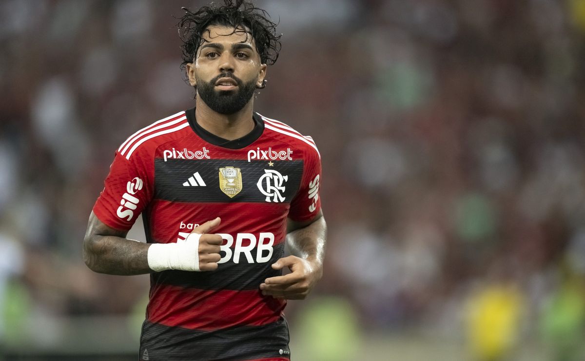 Com desfalques, Flamengo libera a lista de relacionados para jogo contra o  Grêmio