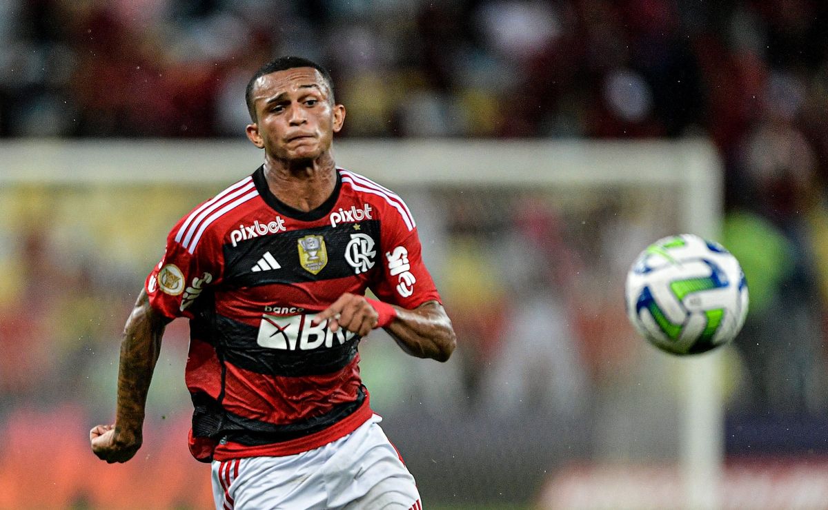 Enquanto no Flamengo ganha $250 mil, os milhões que Wesley ganharia no  Sporting