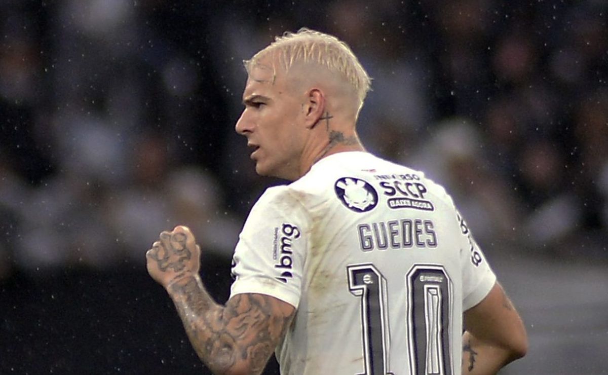 Com a saída de Róger Guedes, Rojas assume camisa 10 do Corinthians