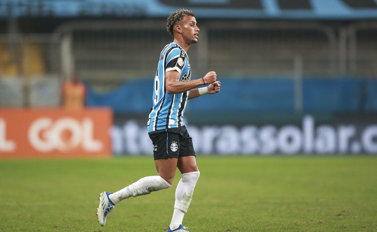 Foi decidido agora e não tem volta: Grêmio define situação de Bitello após ‘pressão’ por venda