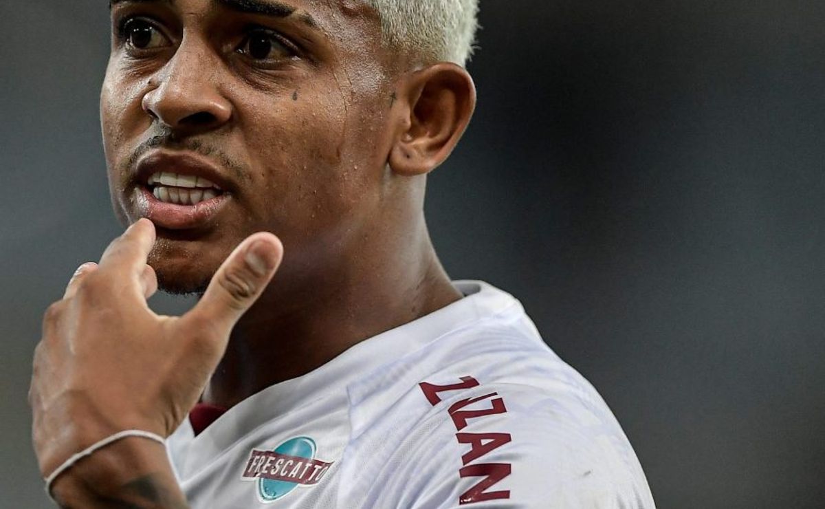 "Mais gostoso": John Kennedy 'atiça' rivalidade e lança polêmica sobre possível Fla-Flu na Libertadores