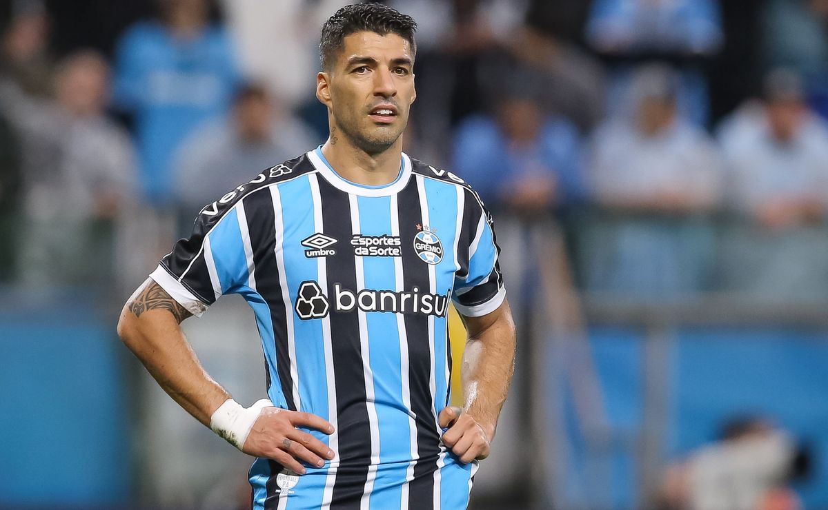 Vai enlouquecer a torcida: Grêmio pode contratar +1 medalhão de Copa do Mundo após Luís Suárez