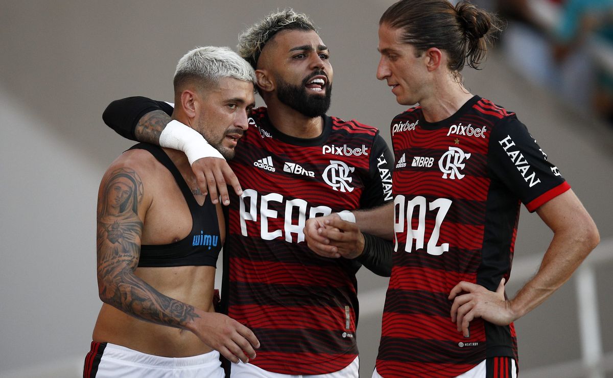 Campeão do time de 2019 é pedido para dar ‘adeus’ ao Flamengo após atuação contra Olimpia