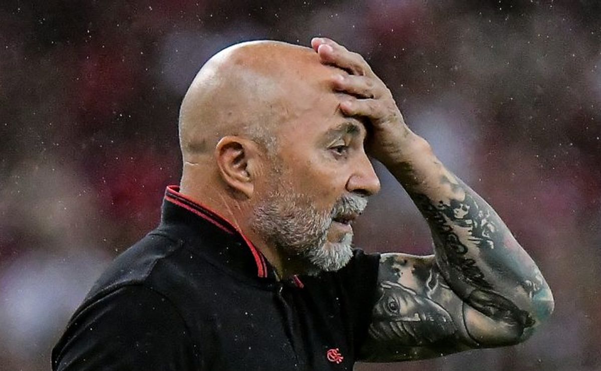 Ele não podia ter feito isso no intervalo: Sampaoli é 'detonado' por atitude com craque do Flamengo