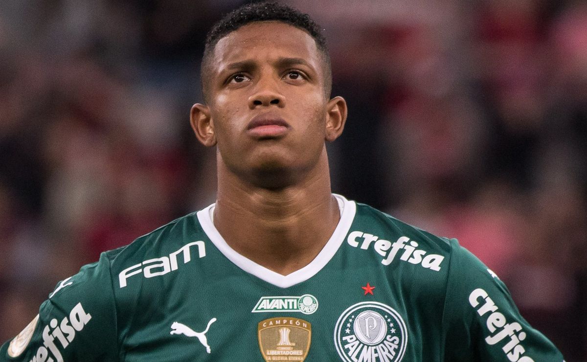 Substituto de Danilo, aceitou assinar com Palmeiras: Novo camisa 5 decide fechar com Palmeiras