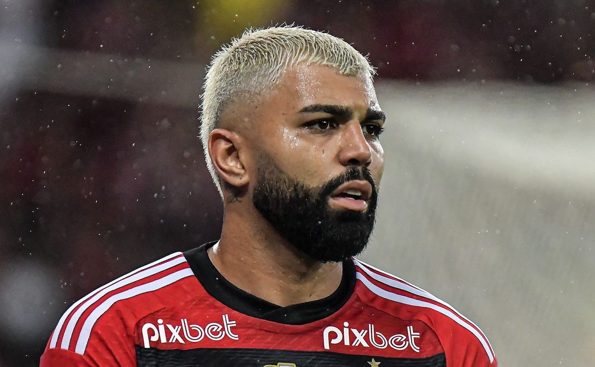 R$ 2,2 milhões, é oficial: Clube do Catar decide contratar Gabigol com oferta de outro mundo e atacante comunica Flamengo onde vai jogar