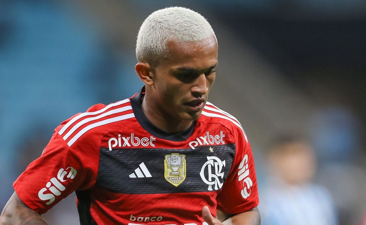 Confirmado, conversas lançadas: Benfica come poeira e duelo na Premier League pode tirar Wesley do Flamengo