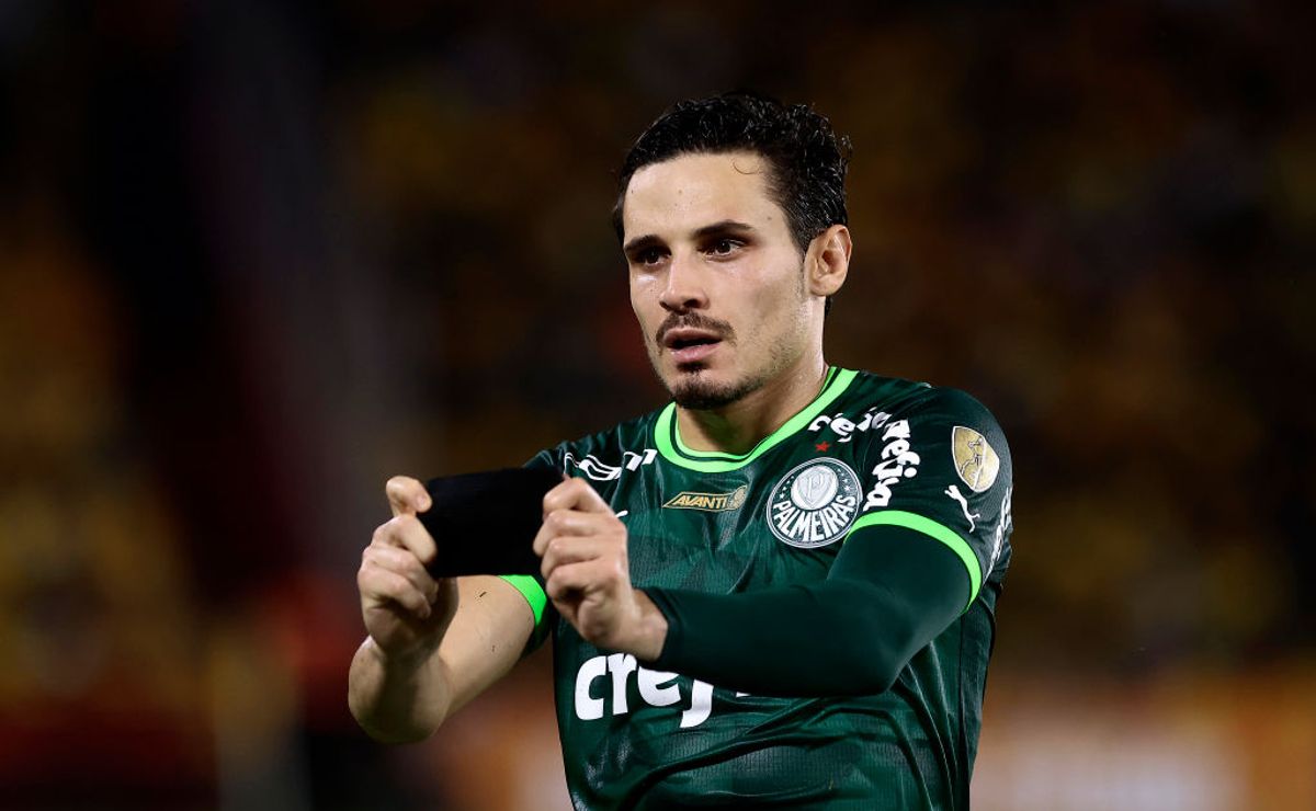 “É o que mais merece”; Torcida do Palmeiras esquece Veiga e pede que Diniz convoque outro titular de Abel Ferreira para Seleção Brasileira
