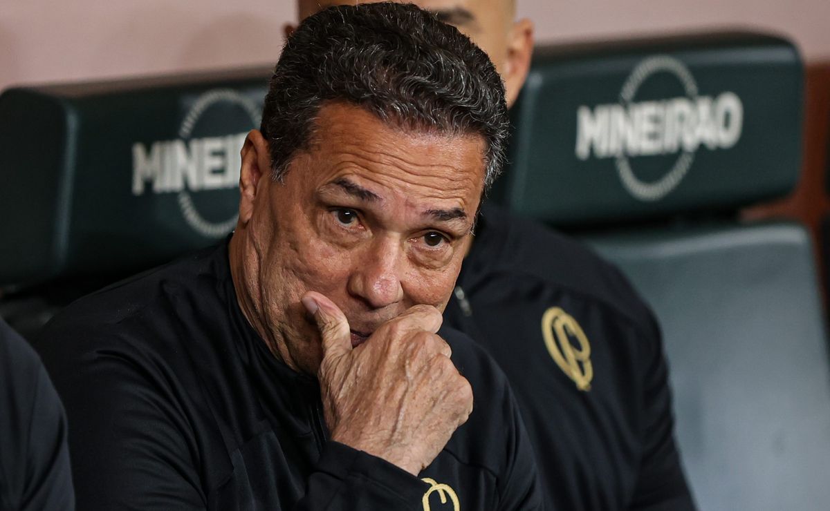 Isso já RENDEU PROBLEMA no passado: Luxemburgo tem DESAFIO GIGANTESCO para duelo contra o Cruzeiro