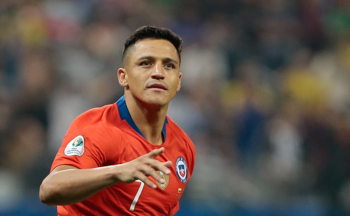 Definiu onde quer jogar nesta madrugada: Informação ‘bombástica’ sobre futuro de Alexis Sánchez chega a Duílio no Corinthians