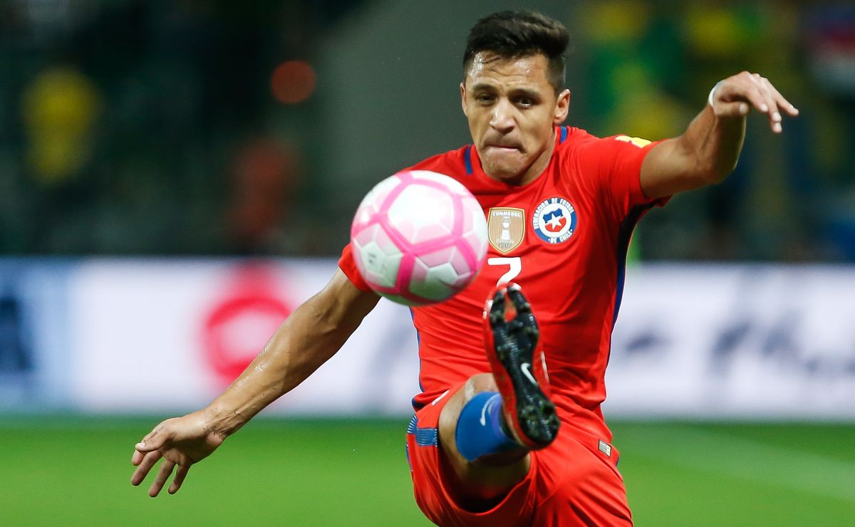 Trocou mensagens e tá agitando os bastidores: Notícia bombástica de última hora sobre Alexis Sánchez chega a diretoria do Palmeiras