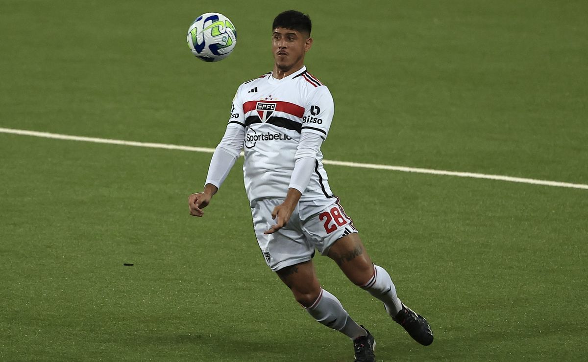 São Paulo anuncia contratação do quinto reforço, o zagueiro Alan Franco -  Superesportes