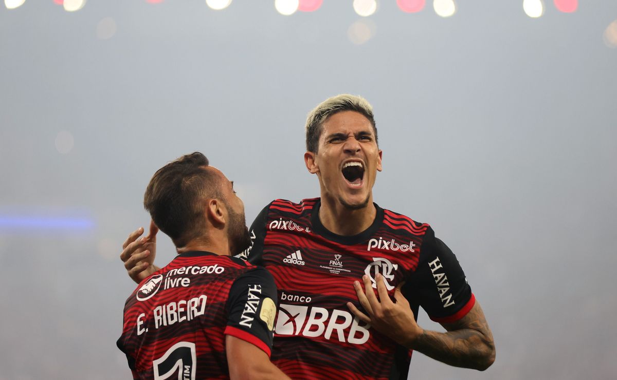 Pedro titular, Gabi banco e 1/2 time mexido: Sampaoli surpreende e mexe tudo na escalação do Flamengo