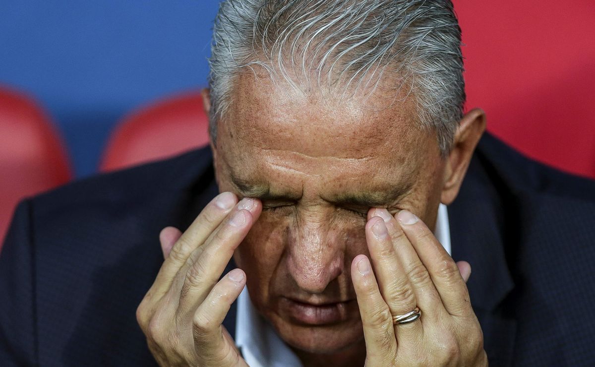 Foi feita uma proposta, chegaria de graça: Chegada do 1º reforço da 'Era Tite' pode MELAR no Flamengo