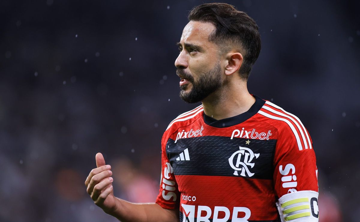 Largou o 'bom moço', falou GROSSO: Everton Ribeiro sai do 'muro' e manda a real sobre possível SAÍDA do Flamengo