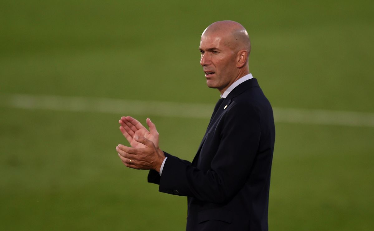 Zidane, Raúl y Xabi Alonso: los diarios españoles apuntan a posibles cambios de Ancelotti en el Real Madrid.