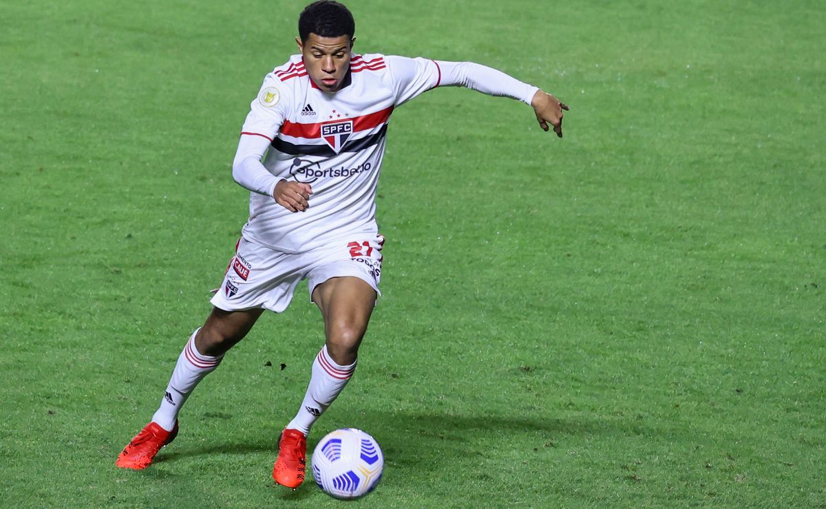 CRIA DE COTIA Com maior nota da liga no SofaScore Gabriel Sara faz