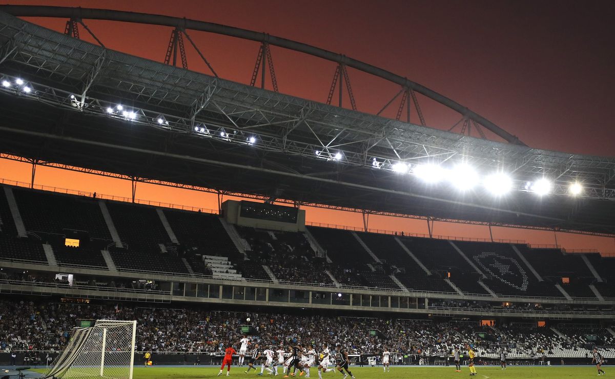 Repórter conta tumulto com membro do Corinthians na Arena do Grêmio