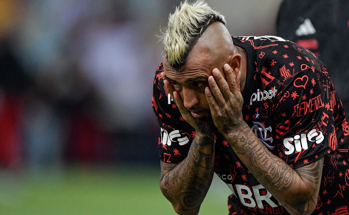 Ele fez isso no Athletico e todo mundo viu, causou geral: Vidal apronta em Curitiba e notícia chega voando no Flamengo