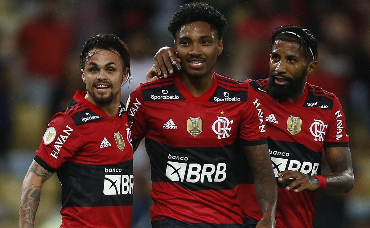 R$ 1 milhão/mês, volta ao BR: Palmeiras vai atrás de campeão com Flamengo e futuro será definido, diz Nicola