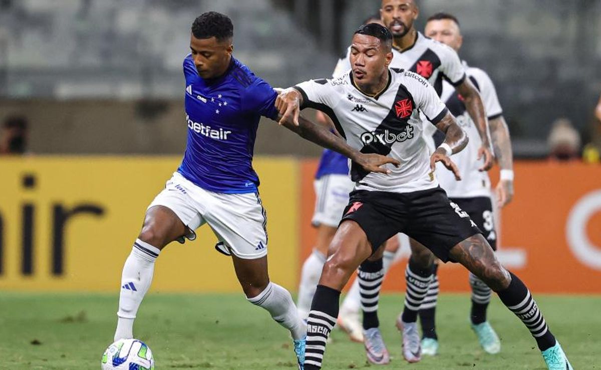 Em duelo contra o rebaixamento, Cruzeiro e Vasco ficam no empate