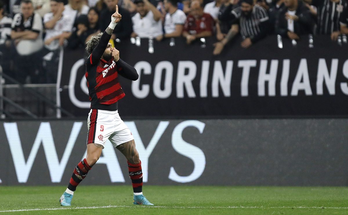 Corinthians oferecerá 2 jogadores ao Fla em proposta por Gabigol