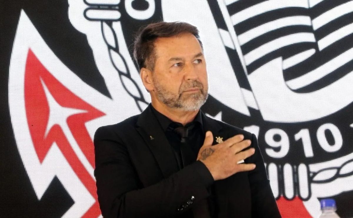 Corinthians, by Augusto Melo, is preparing to make a deal