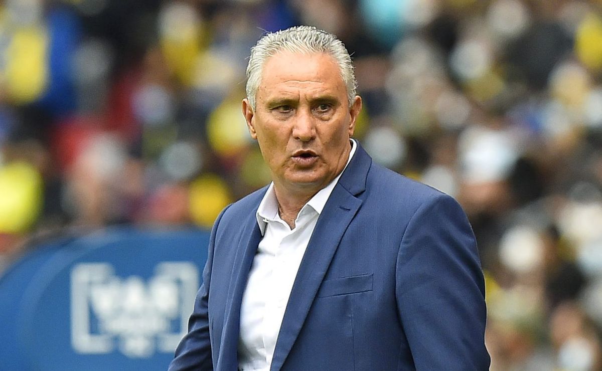 Tite aprova nova contratação no Flamengo e meio-campista de 22 anos ganha força para assinar com o CRF