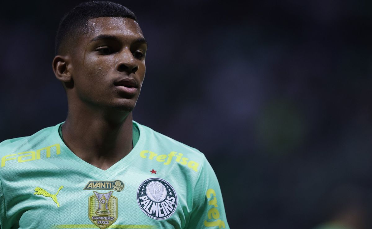 Luis Guilherme ignora Europa e mantém cabeça no Palmeiras até o fim de 2024