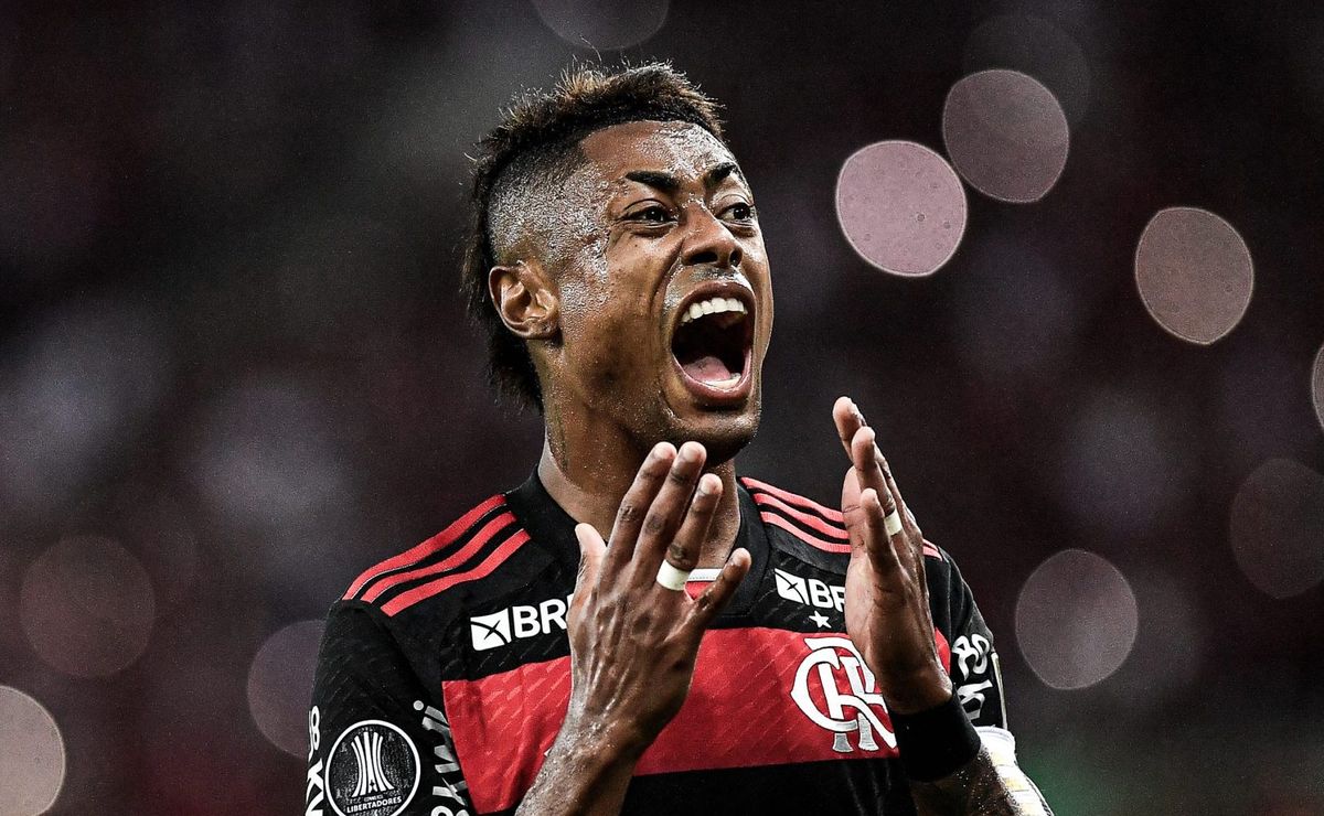 CBF confirma decisão mudada pelo árbitro no lance com Bruno Henrique, do Flamengo