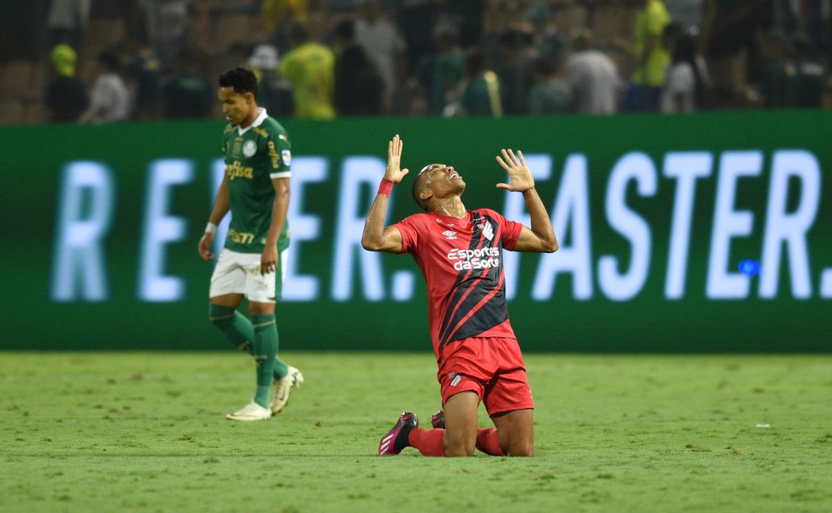 Athletico Paranaense vence Palmeiras em São Paulo pelo Brasileirão; veja as atuações