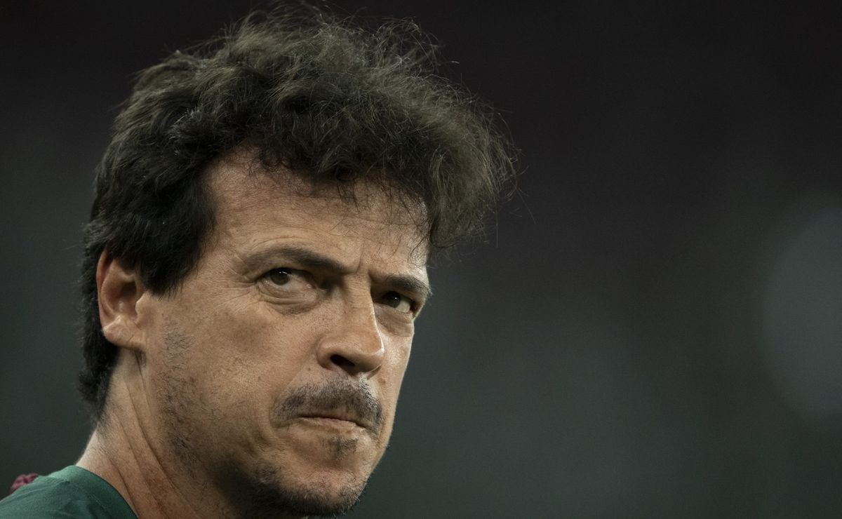 Diniz discorda de expulsão por confusão com Luciano em São Paulo x Fluminense: 